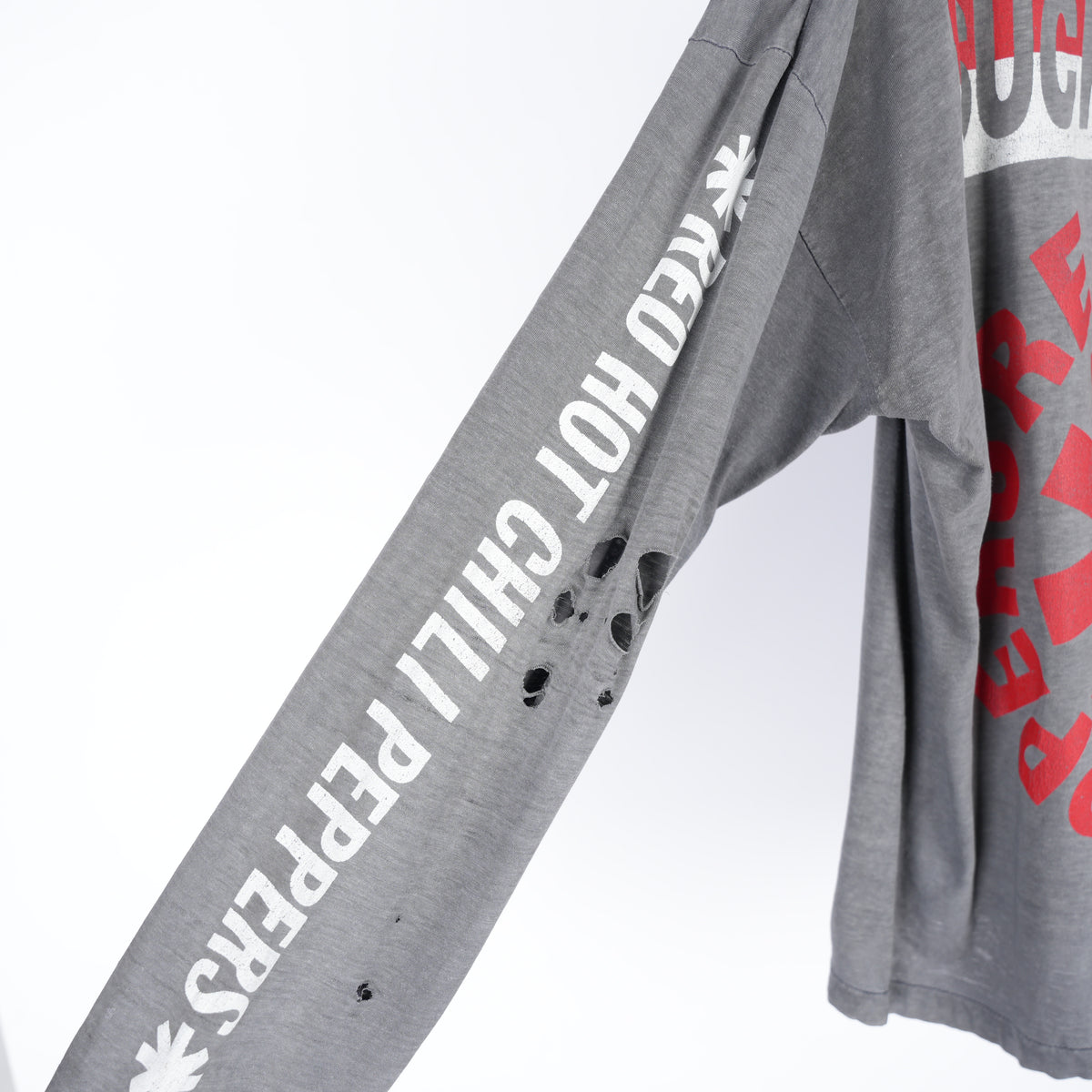 VINTAGE 1991 THRASHED RED HOT CHILI PEPPERS 'SUCK MY KISS' LONG SLEEVE TEE