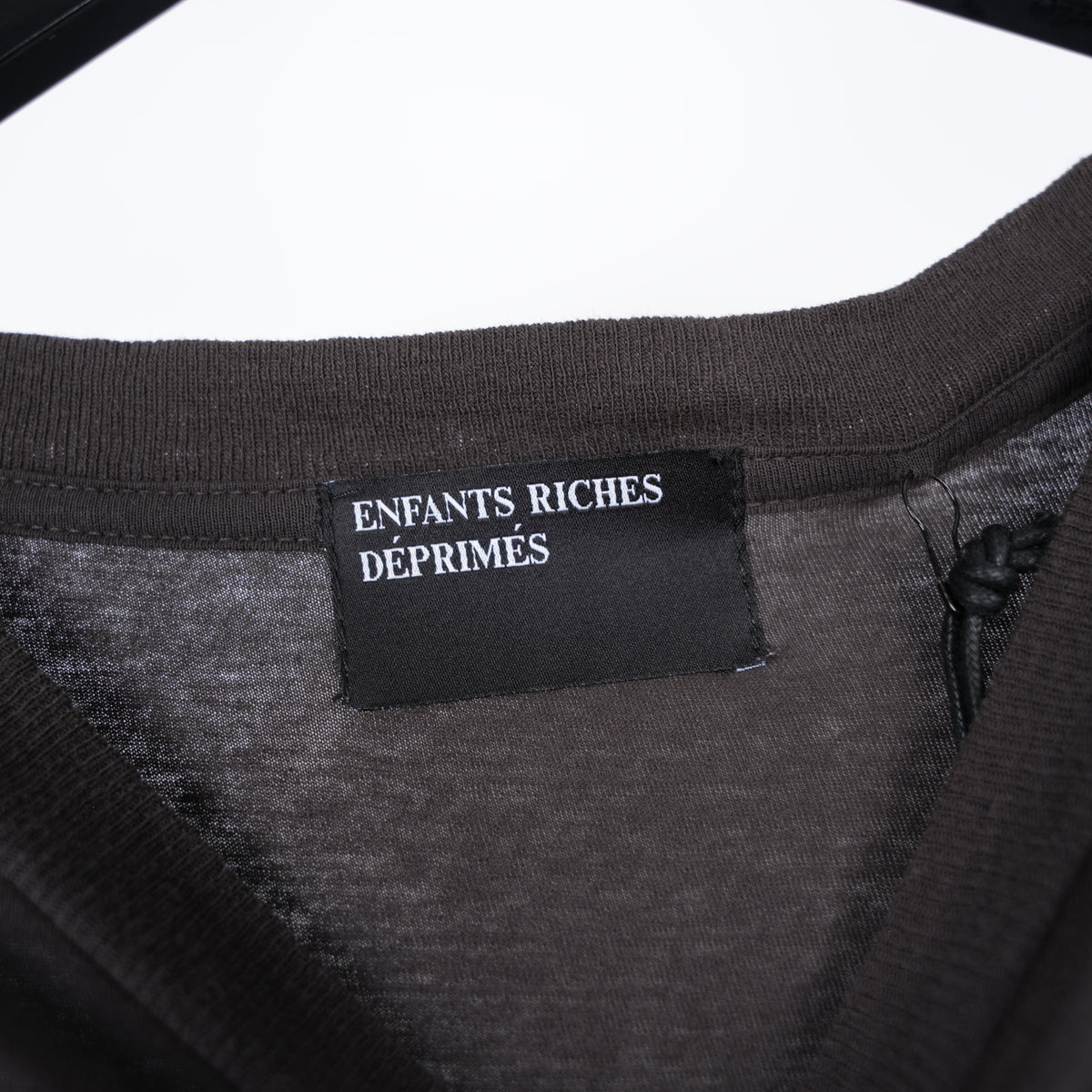 ERD STAR GOTHIC LOGO BLACK TEE