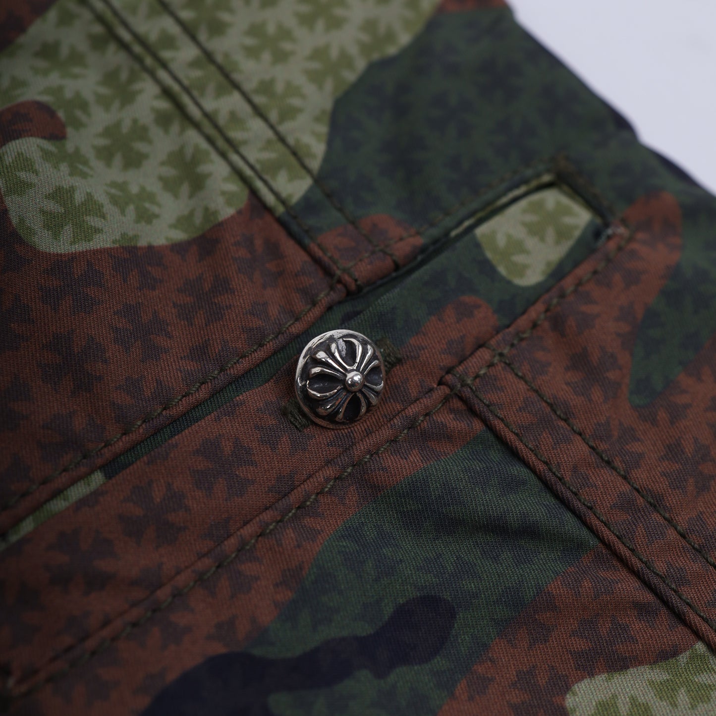 CH NEW RELEASE CAMO PLUS MONOGRAM SHORTS