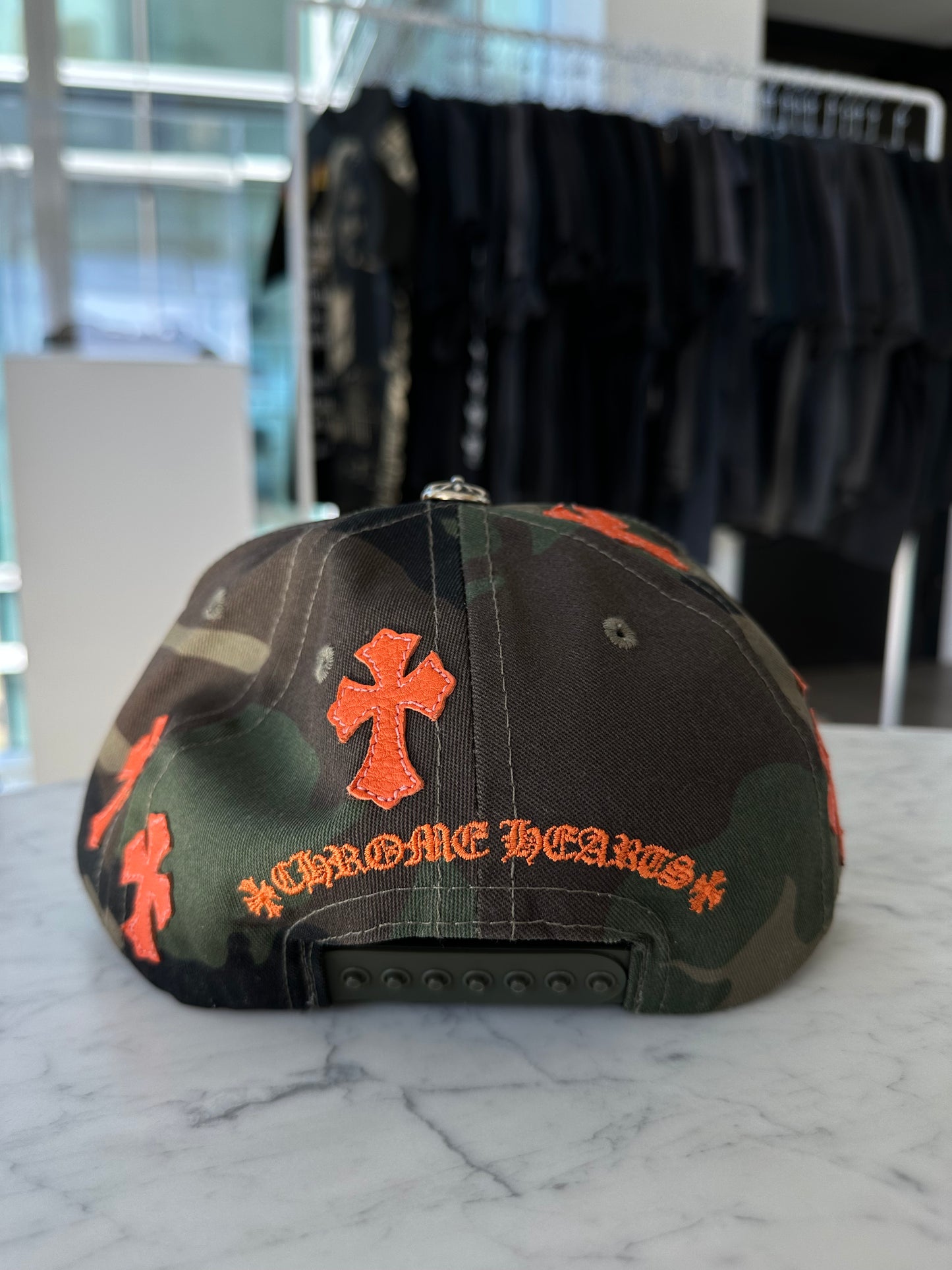 CHROME HEARTS CAMO CROSS PATCH ORANGE HAT