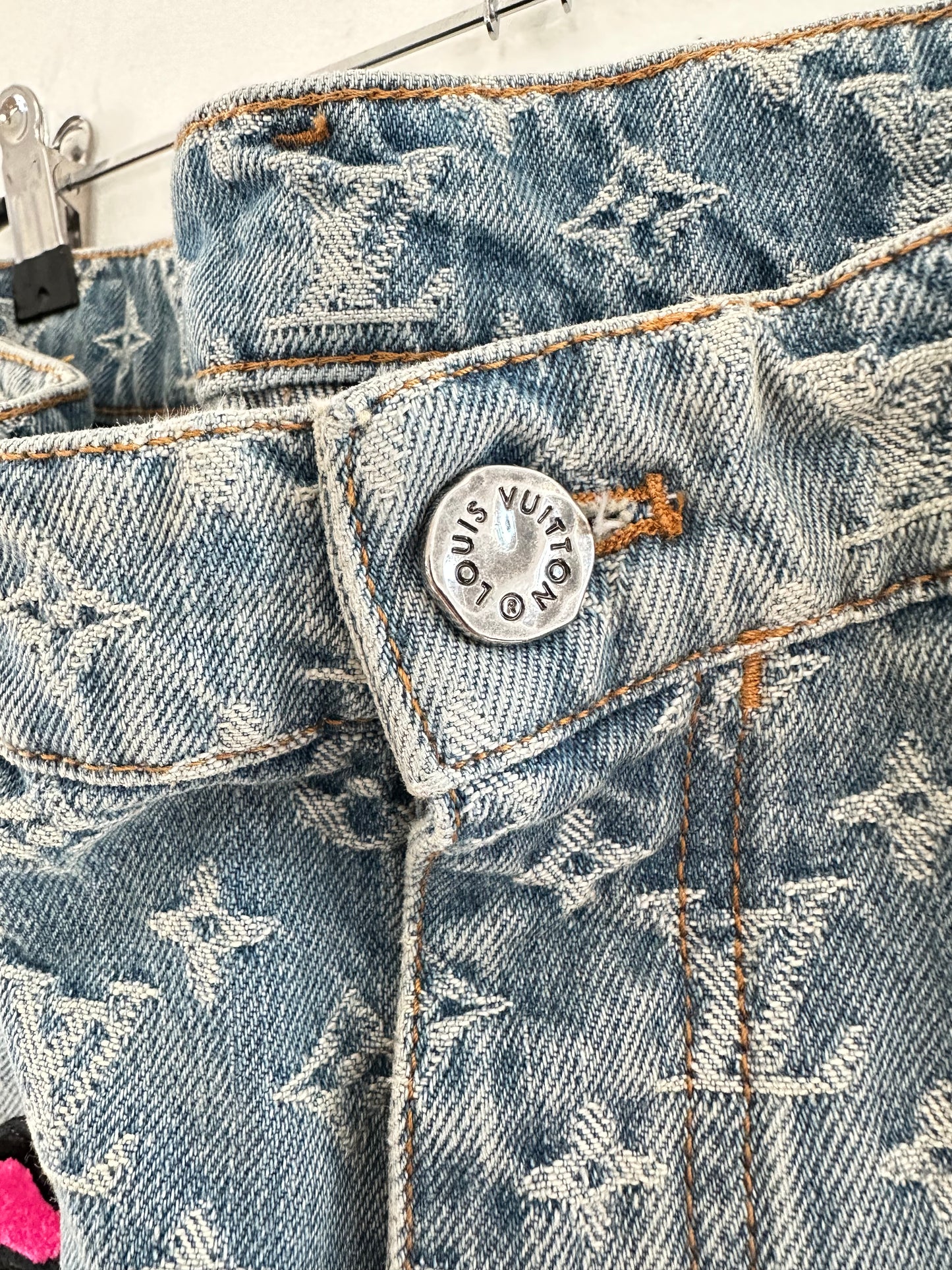 LOUIS VUITTON GRAFITTI MONOGRAM DENIM