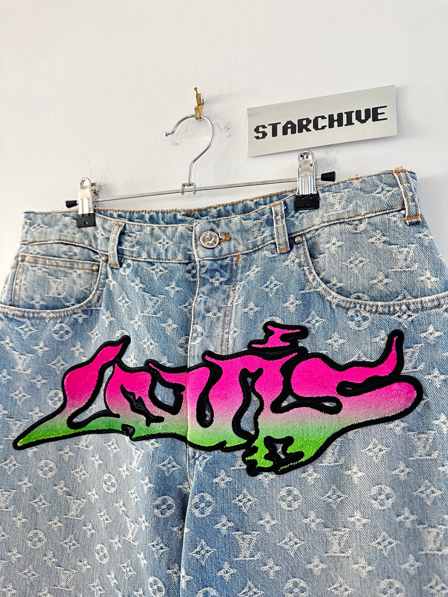 LOUIS VUITTON GRAFITTI MONOGRAM DENIM