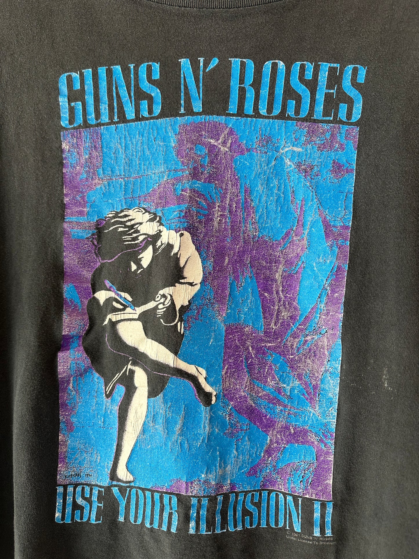 VINTAGE GUNS N ROSES 1992 ILLUSION TOUR TEE