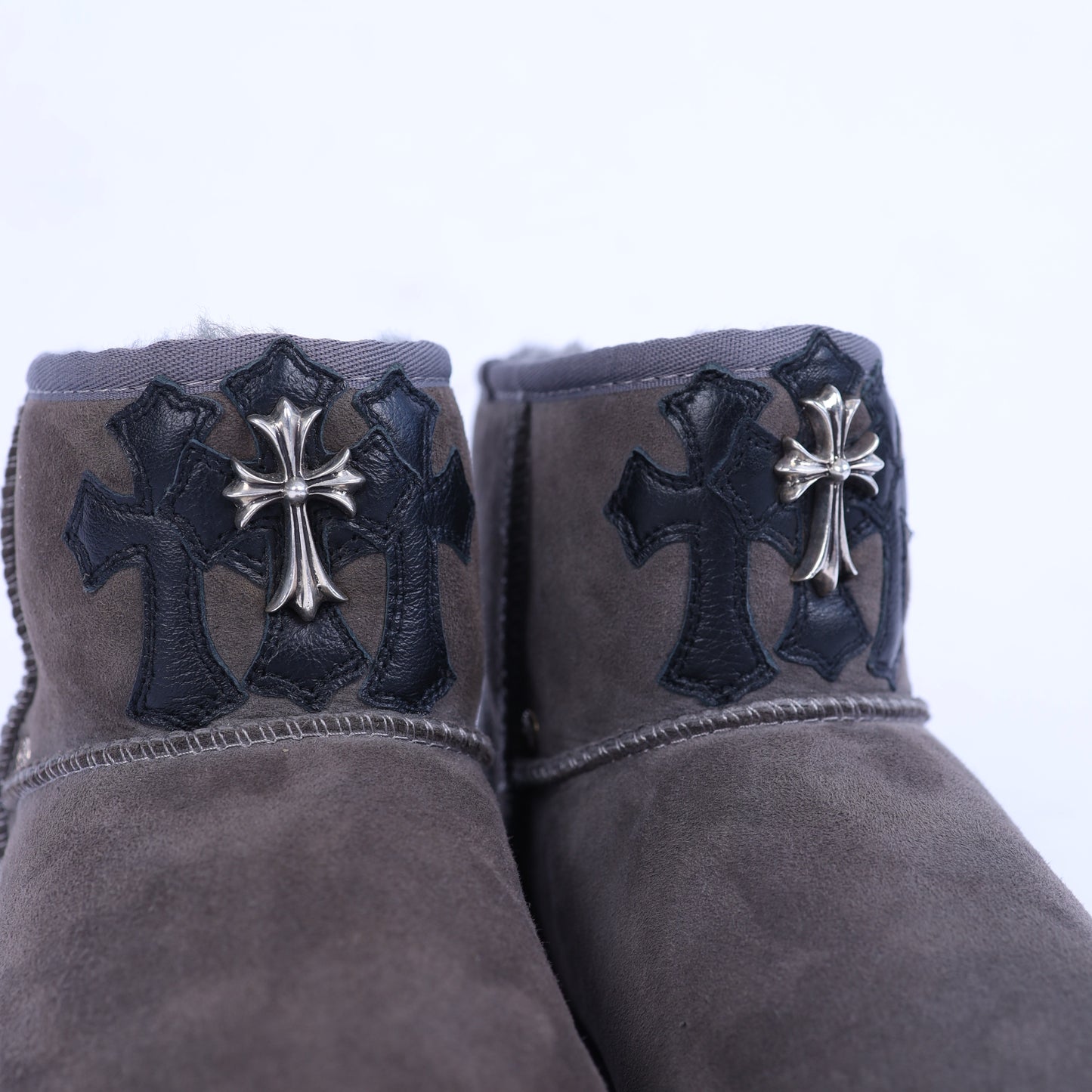 CHROME HEARTS GREY MID TRIPLE CROSS UGGS
