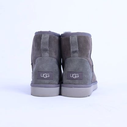 CHROME HEARTS GREY MID TRIPLE CROSS UGGS