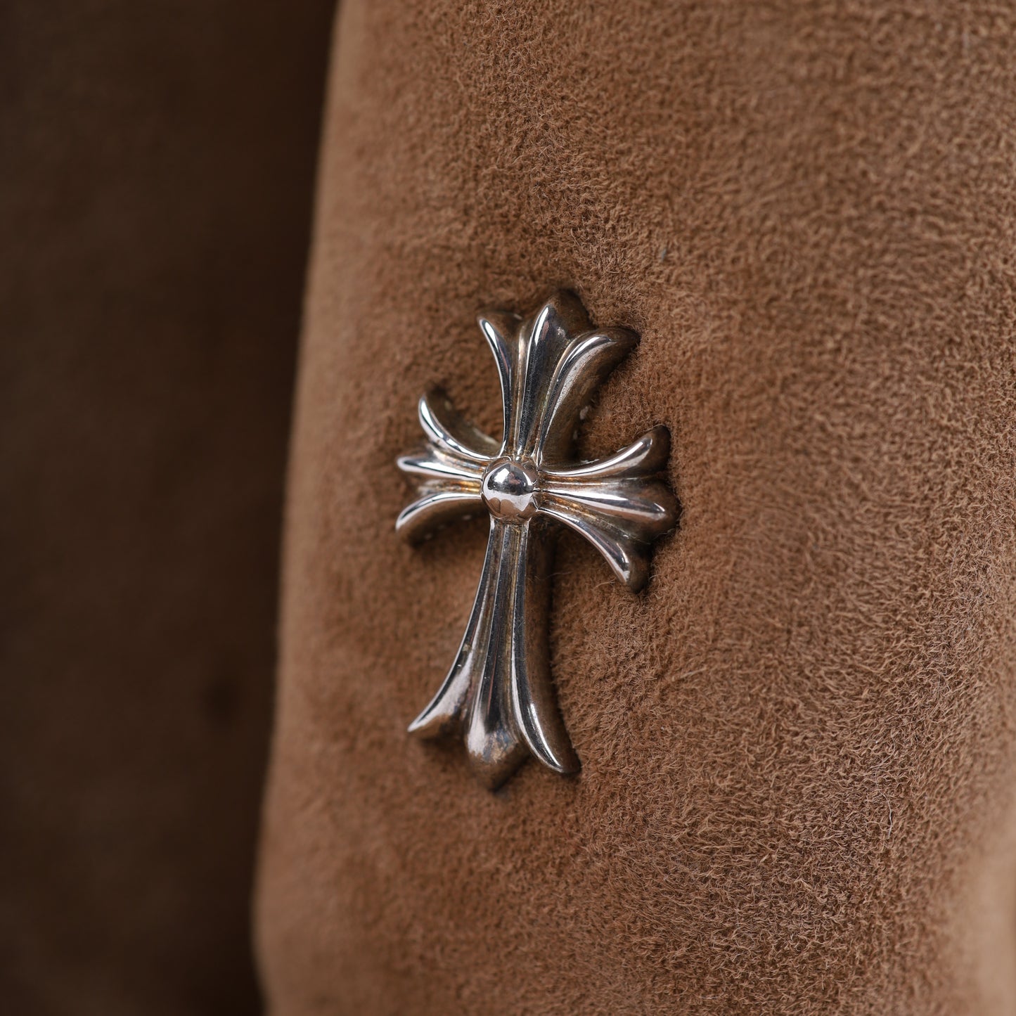 BROWN UGGS RHODIUM PLATED