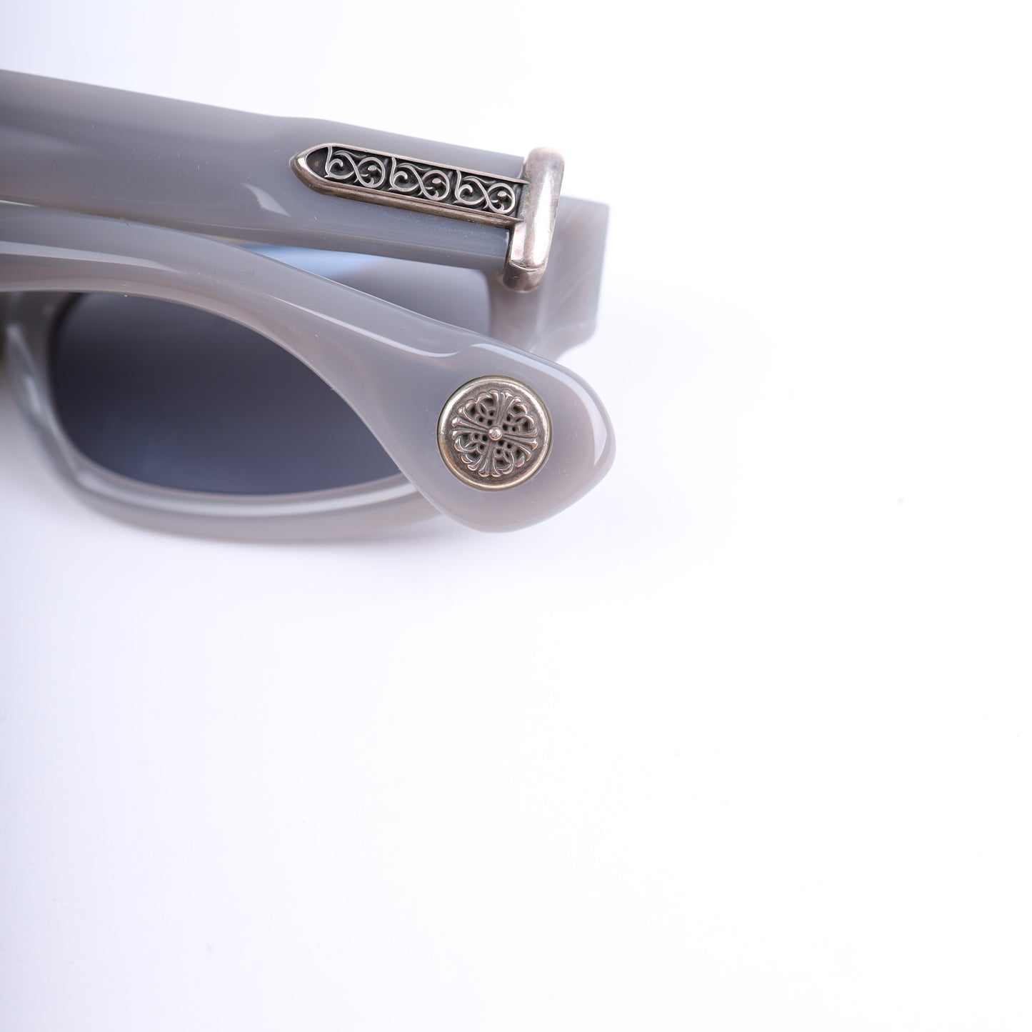 CHROME HEARTS GREY WEIRDO SUNGLASSES