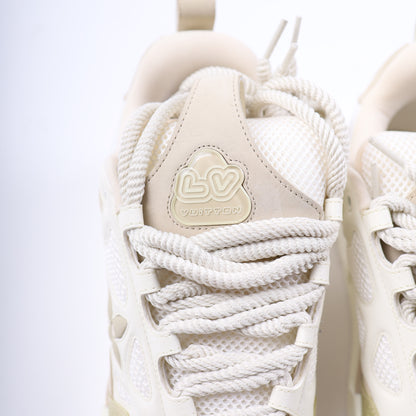 LOUIS VUITTON WHITE SKATER SNEAKERS SIZE LV 8