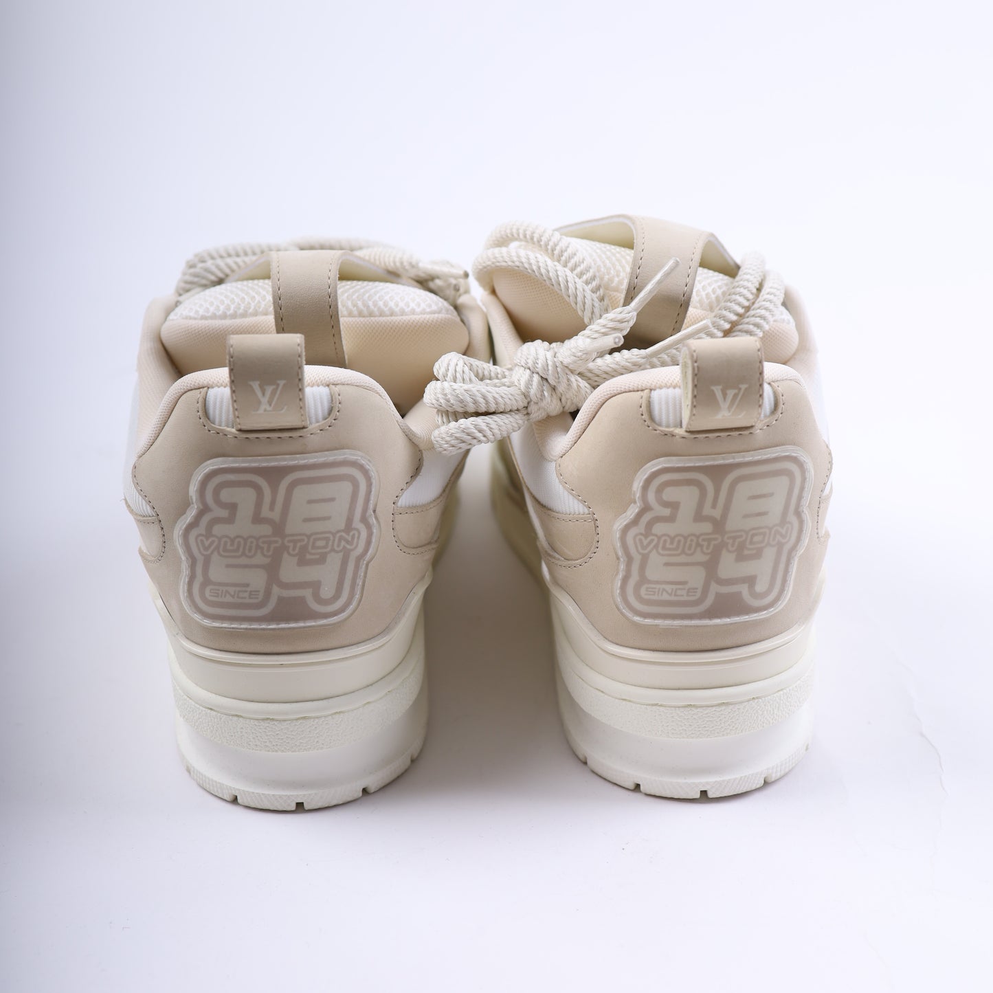 LOUIS VUITTON WHITE SKATER SNEAKERS SIZE LV 8