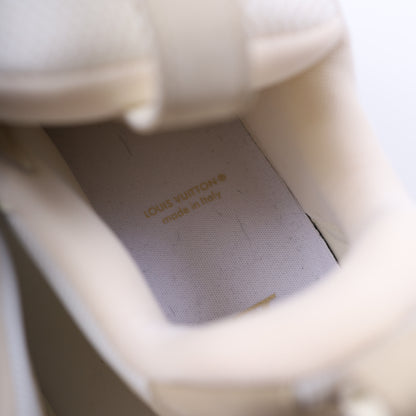 LOUIS VUITTON WHITE SKATER SNEAKERS SIZE LV 8