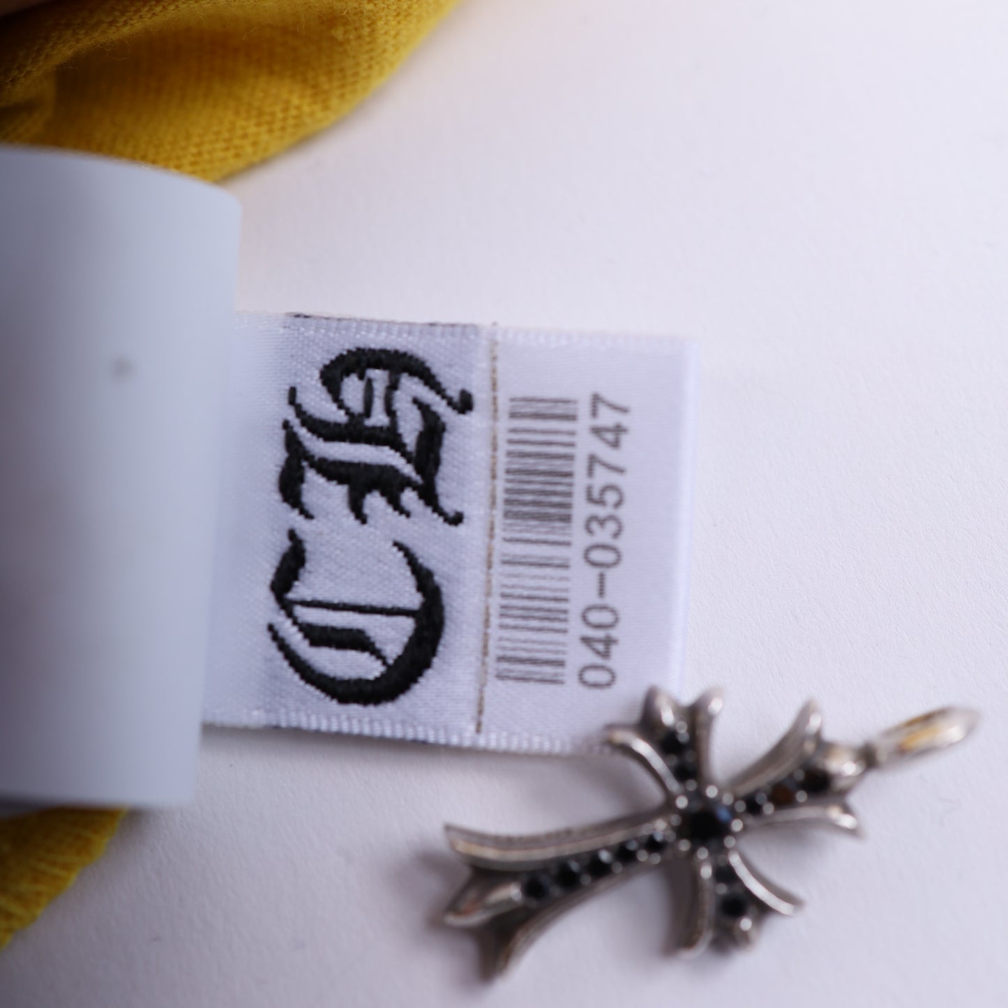 CHROME HEARTS YELLOW HORSESHOE RINGER TEE SMALL