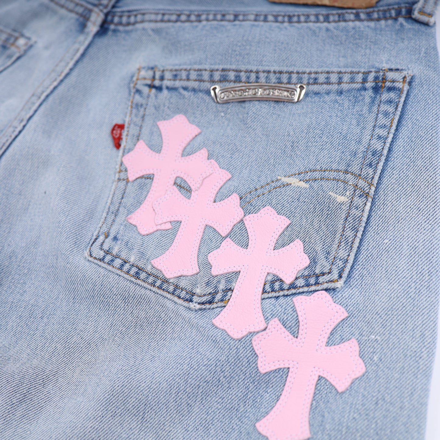 PINK CROSS PATCH 501 LEVI'S DENIM
