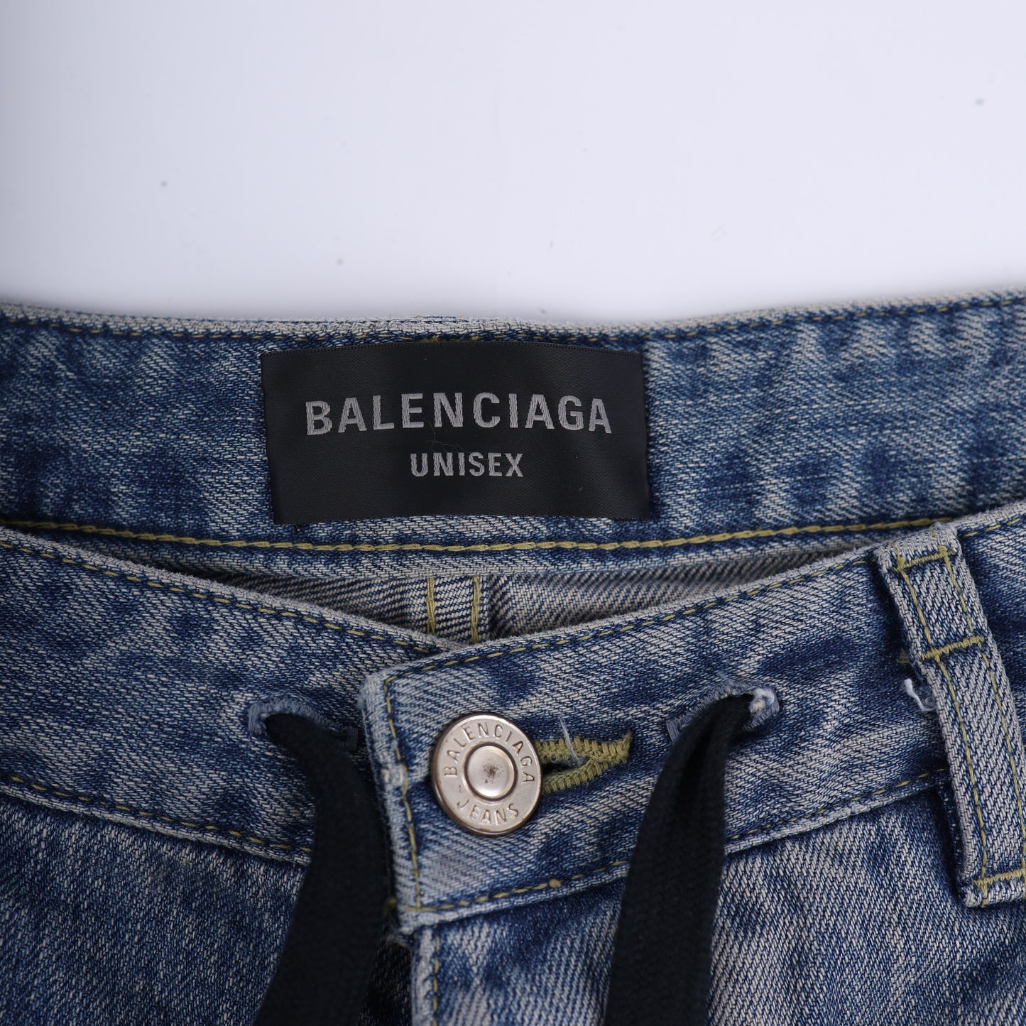 BAGGY BLUE DENIM