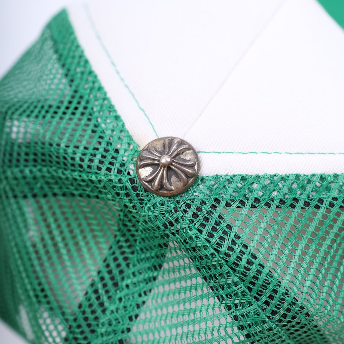 CHROME HEARTS GREEN MESH HOLLYWOOD TRUCKER HAT