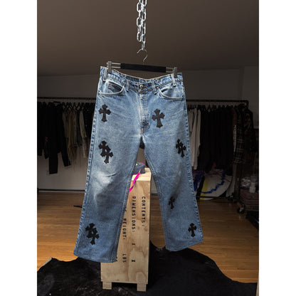 CHROME HEARTS LIGHT WASH LEVI'S CROSS PATCH DENIM SIZE 34 HEMMED