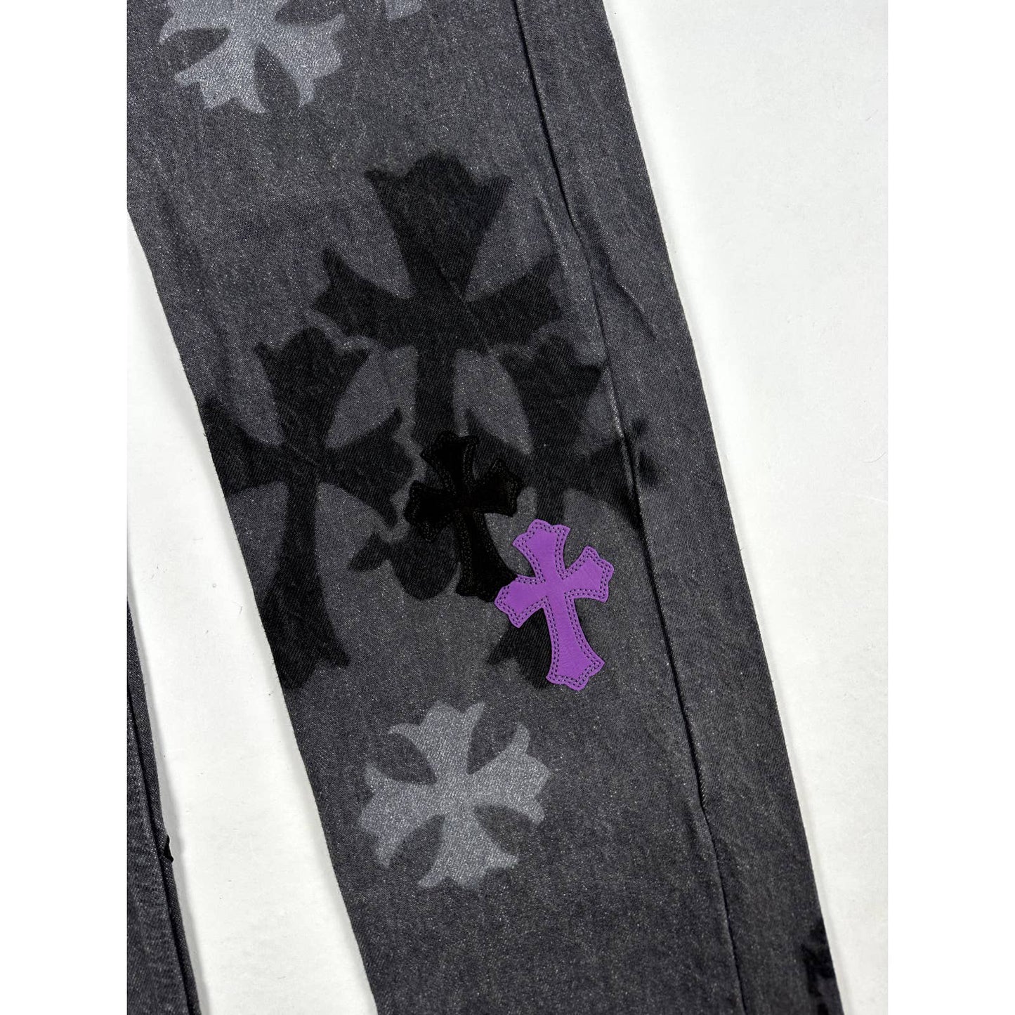 ONLINE PURPLE STENCIL JEANS