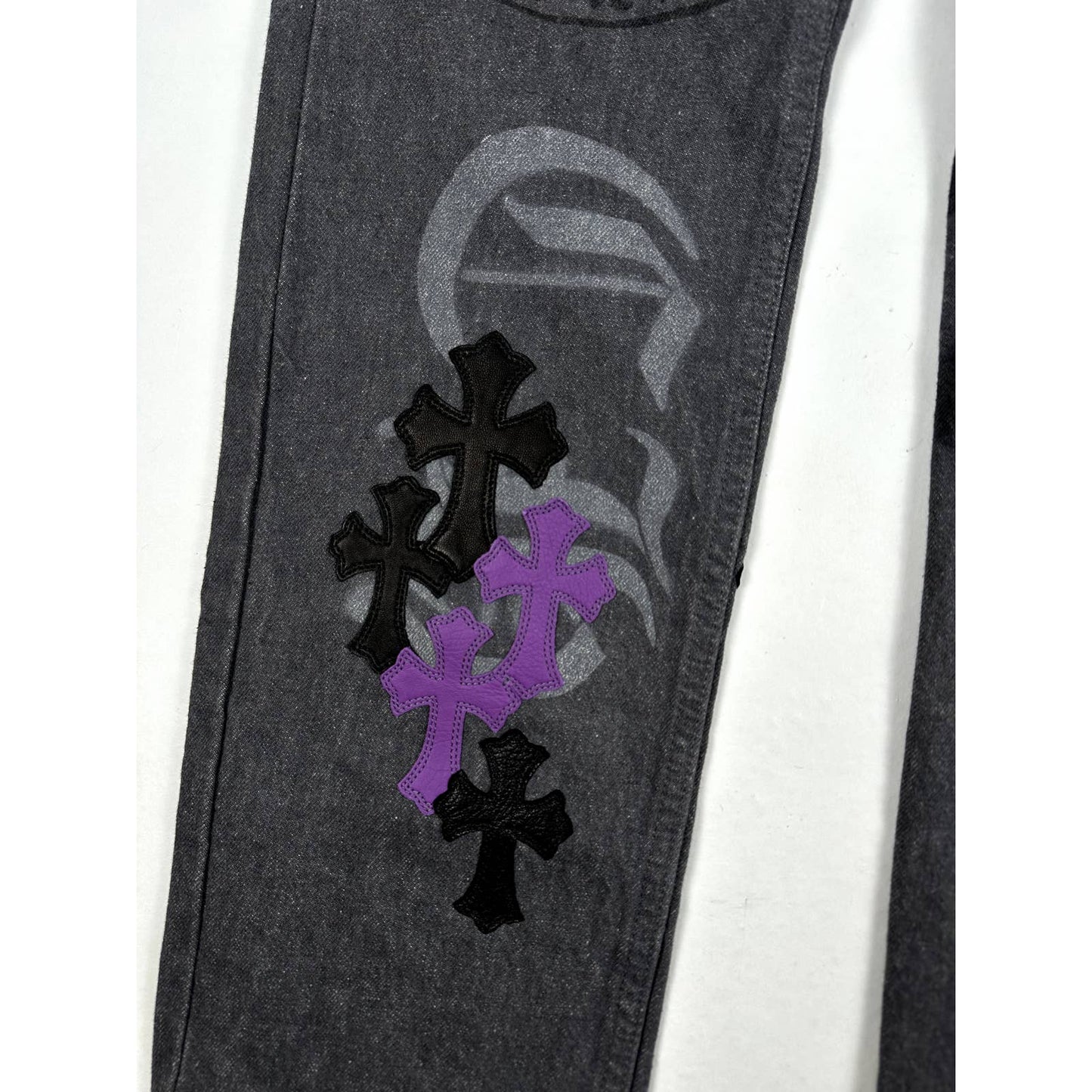 ONLINE PURPLE STENCIL JEANS