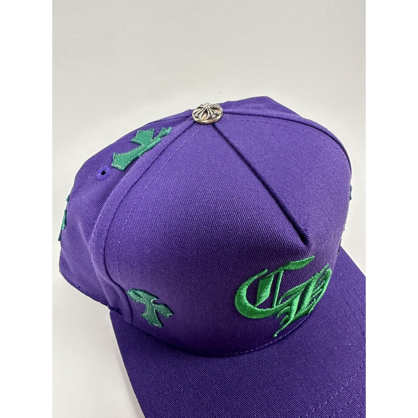 CHROME HEARTS CH PURPLE/GREEN CROSS PATCH HAT